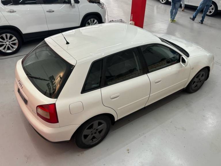 AUDI - A3 - 2004/2004 - Branca - R$ 31.900,00