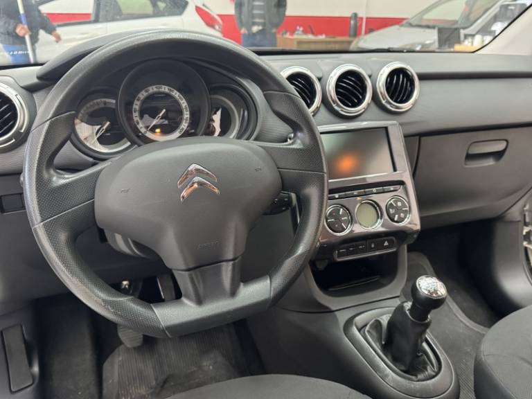 CITROËN - C3 - 2016/2017 - Branca - R$ 44.900,00