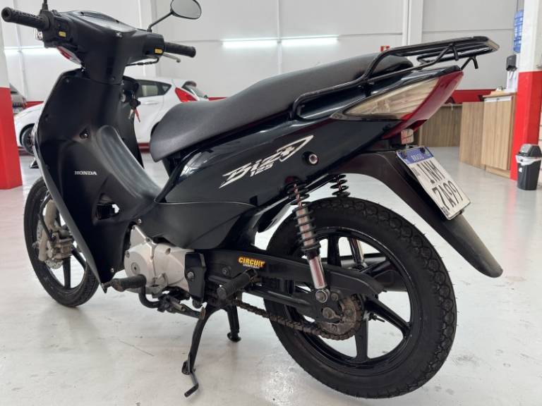HONDA - BIZ 125 - 2006/2007 - Preta - R$ 8.900,00