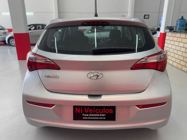 HYUNDAI - HB20 - 2016/2017 - Prata - R$ 49.900,00