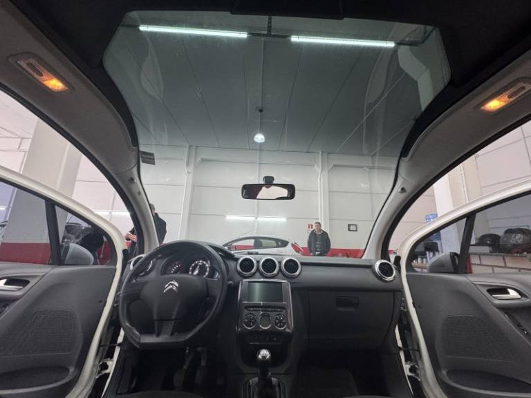 CITROËN - C3 - 2016/2017 - Branca - R$ 44.900,00