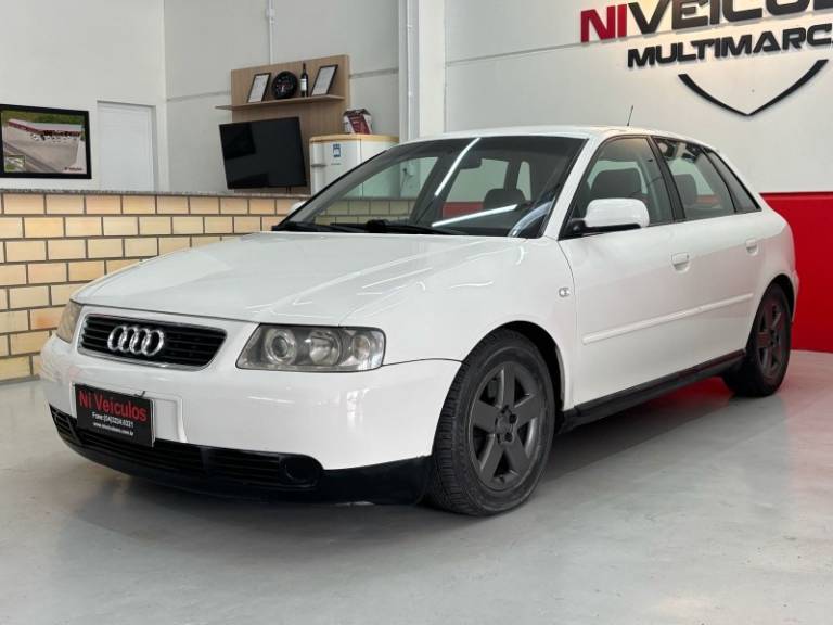 AUDI - A3 - 2004/2004 - Branca - R$ 31.900,00