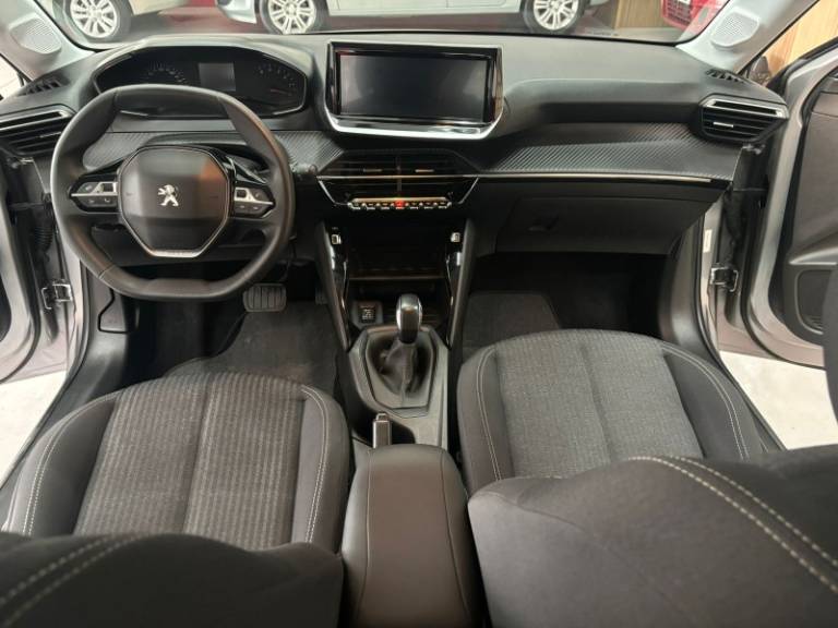 PEUGEOT - 208 - 2022/2023 - Prata - R$ 76.900,00