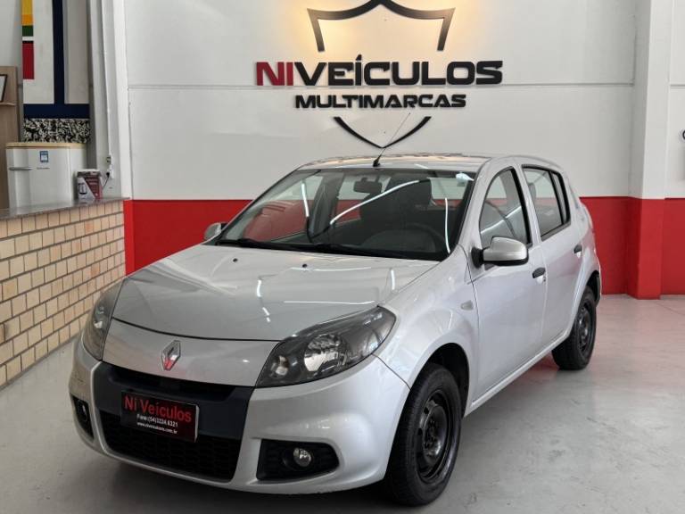 RENAULT - SANDERO - 2013/2014 - Prata - R$ 34.900,00