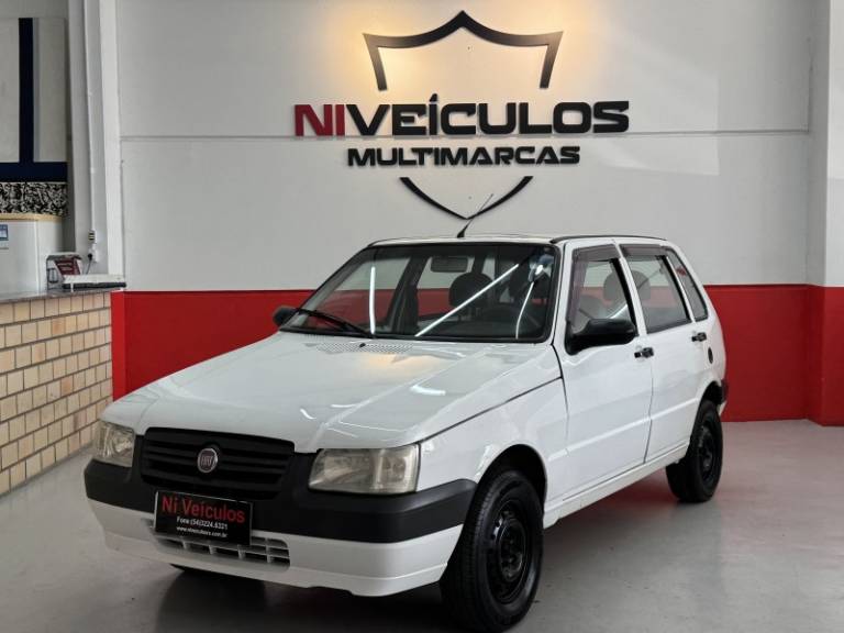 FIAT - UNO - 2009/2010 - Branca - R$ 24.900,00