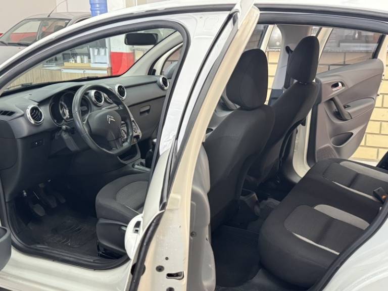 CITROËN - C3 - 2016/2017 - Branca - R$ 44.900,00